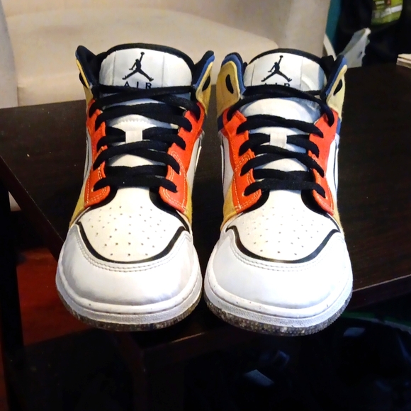 AIR JORDAN 1 MID SE GS 'MULTI-COLOR-CANVAS' SZ 6.5Y OR WOMEN'S 8 - Picture 3 of 8